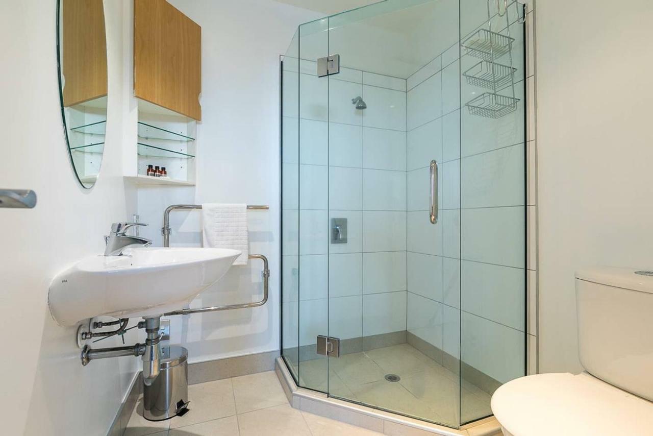One Bedroom Apartment - Pool, Gym & Tennis Courts! Auckland Exterior foto
